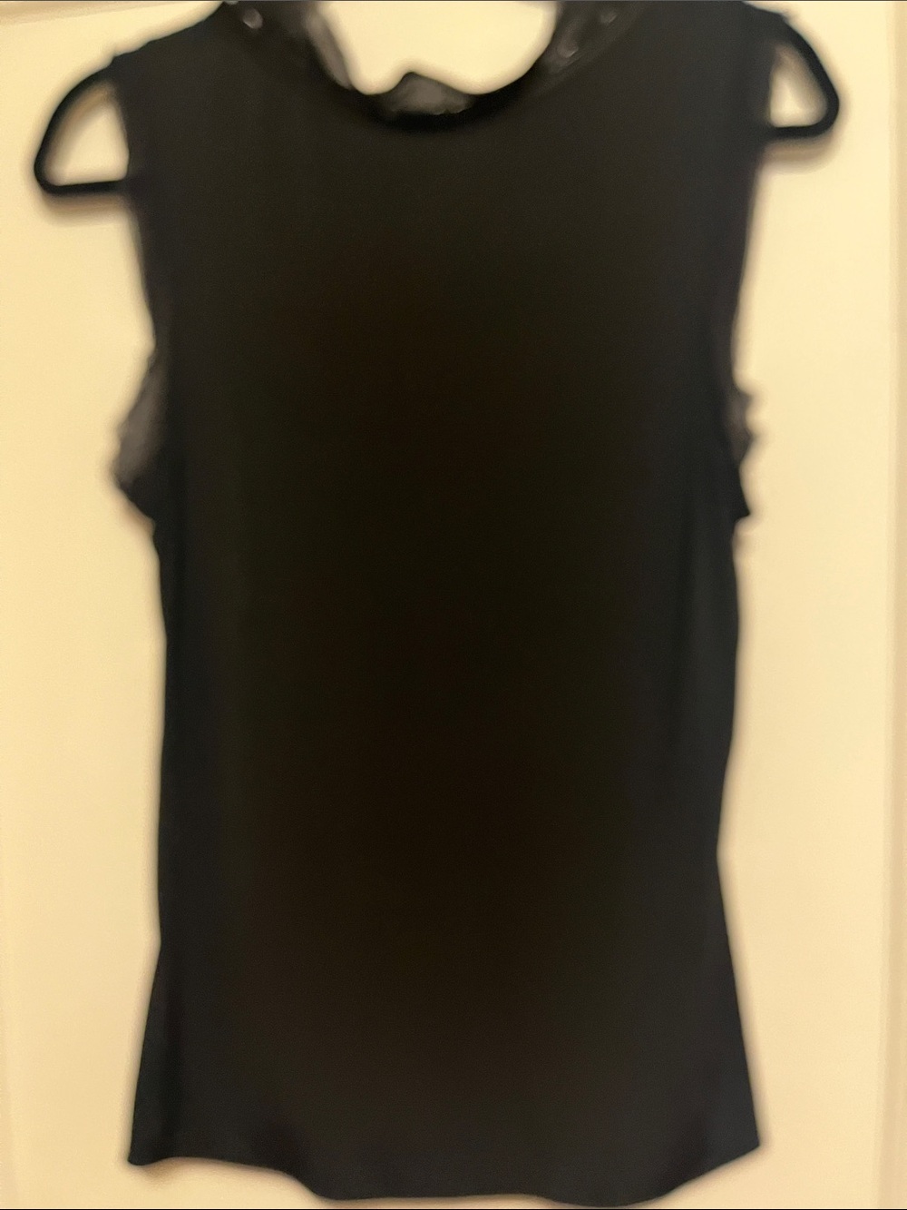 Theory Black Sleeveless Scoop Neck Tank - Picture 5 of 7